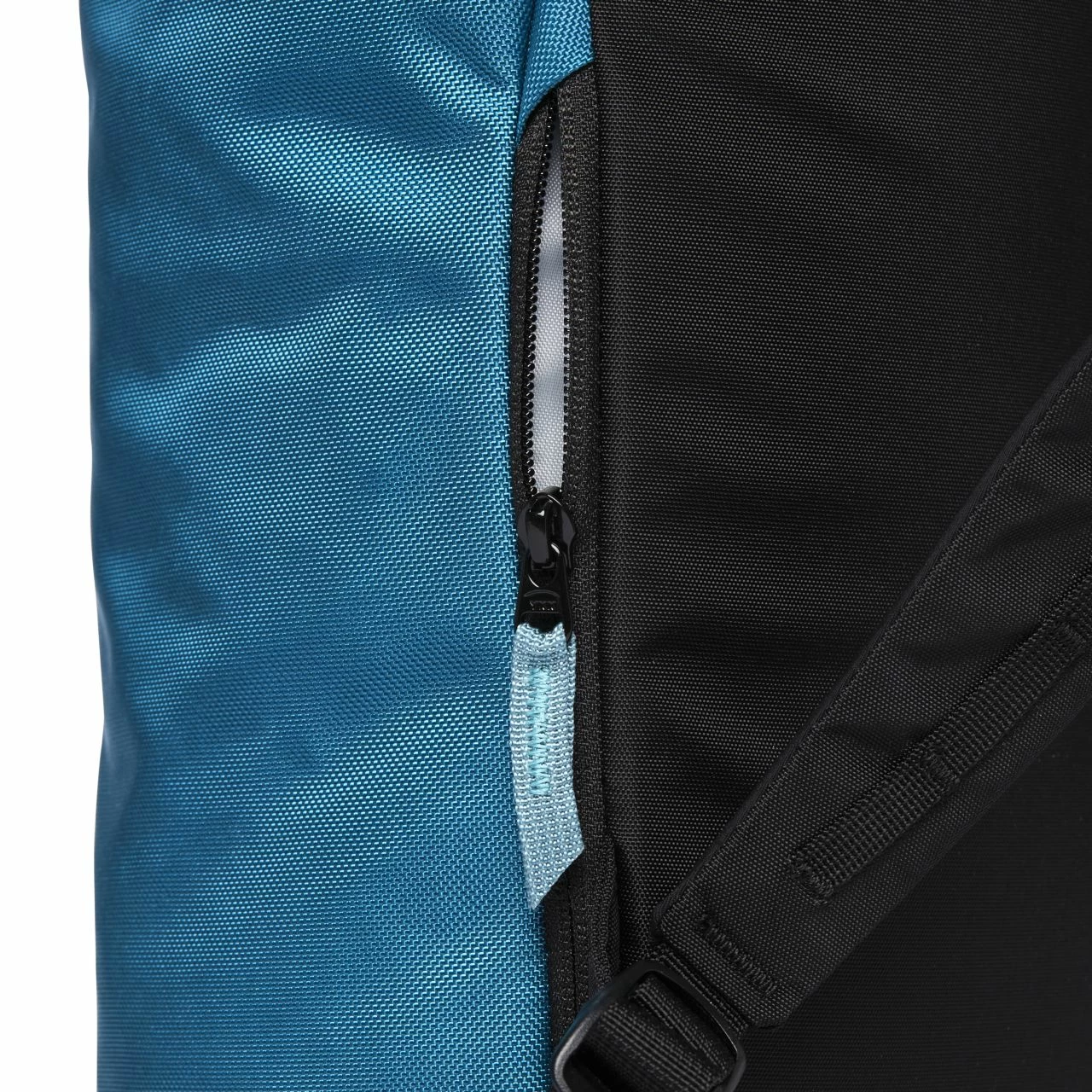 Black Diamond Rock Blitz 15 Backpack 7 Black Diamond Rock Blitz 15 Backpack - Image 7