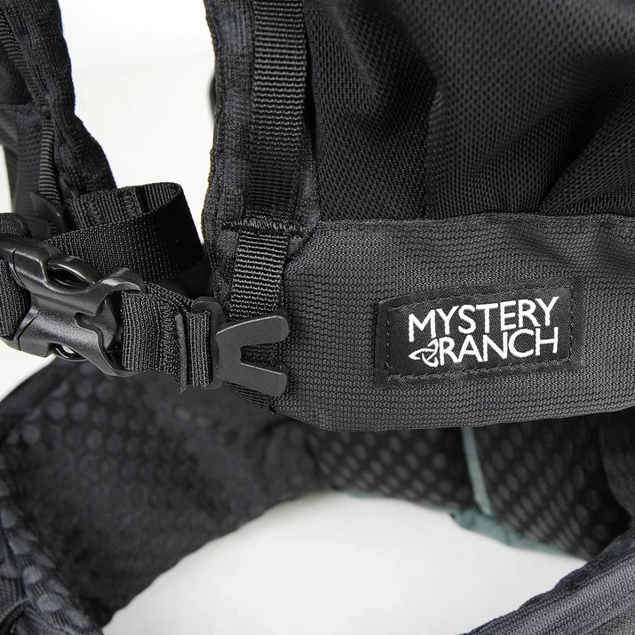 Mystery Ranch Bridger 35 - Men's 16 Mystery Ranch Bridger 35 - Men's - Image 16