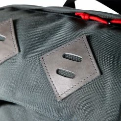 Topo Designs Klettersack Leather (Fall 2022) -Gregory shop Klettersack Leather Charcoal detail22x rsz 15247.1660847806.1280.1280 68134.1675366783