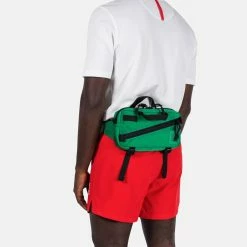 Topo Designs Mini Quick Pack -Gregory shop Mini Quick Pack Green Model Hip Pack2x rsz 94807.1660773801