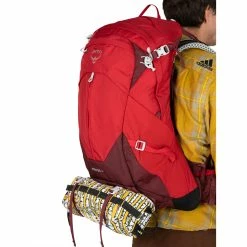 Osprey Stratos 34 - Men's -Gregory shop Stratos 34L S22 Detail6 PoinsettiaRed rsz 68661.1655767949