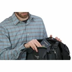Osprey Ozone Duplex 65 Travel Pack - Men's -Gregory shop ozoneduplex 65 f18 detail hiddenpassportzip 79652.1626822736